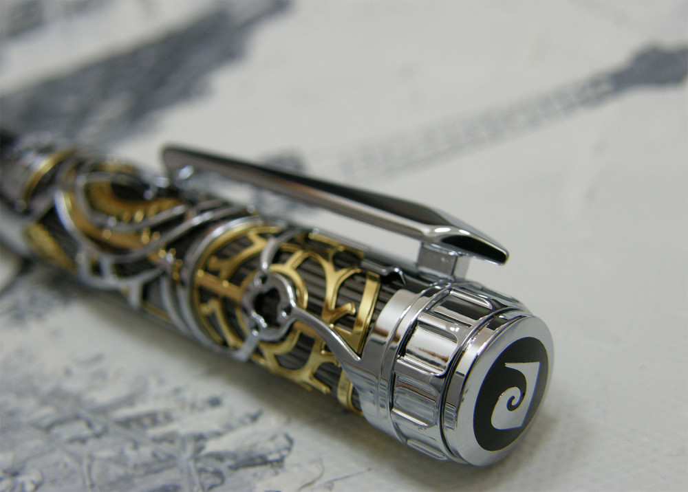 Шариковая ручка Pierre Cardin L'Esprit темно-серый лак гравировка позолота хром, артикул PC6603BP. Фото 6