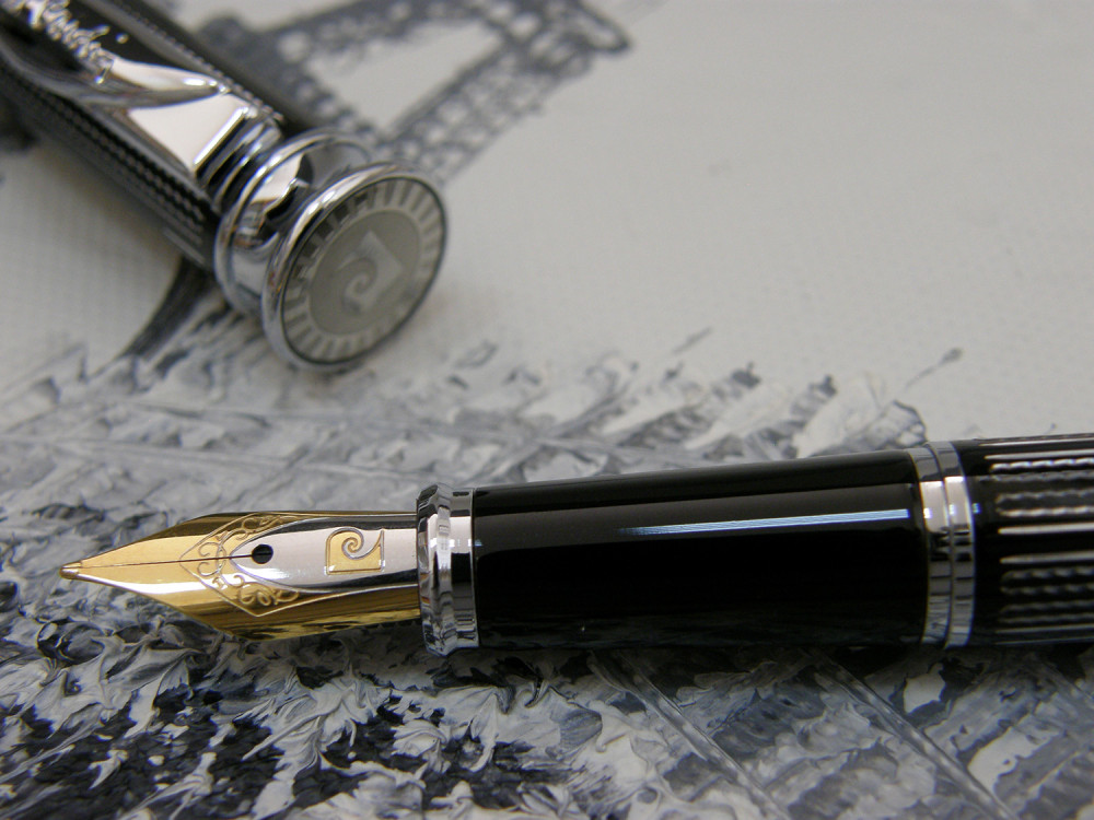 Перьевая ручка Pierre Cardin Tresor гравировка черный лак хром, артикул PC1001FP-03. Фото 3