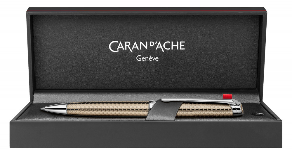 Шариковая ручка Caran d'Ache Leman Caviar SP, артикул 4789.497. Фото 2
