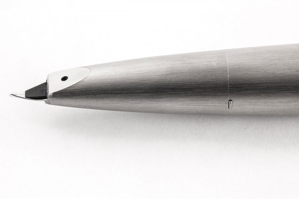 Перьевая ручка Lamy 2000 Brushed Stainless Steel, артикул 4029585. Фото 4