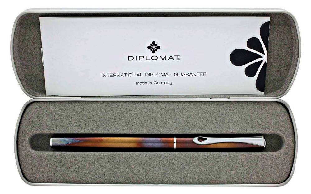 Ручка-роллер Diplomat Traveller Flame, артикул D40701030. Фото 4
