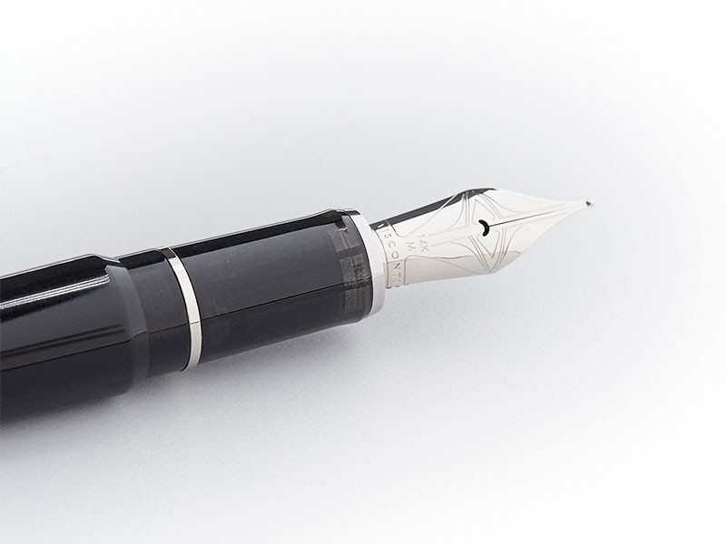 Перьевая ручка Visconti Voyager 2020 Black Star, артикул KP33-01-FPEF. Фото 3