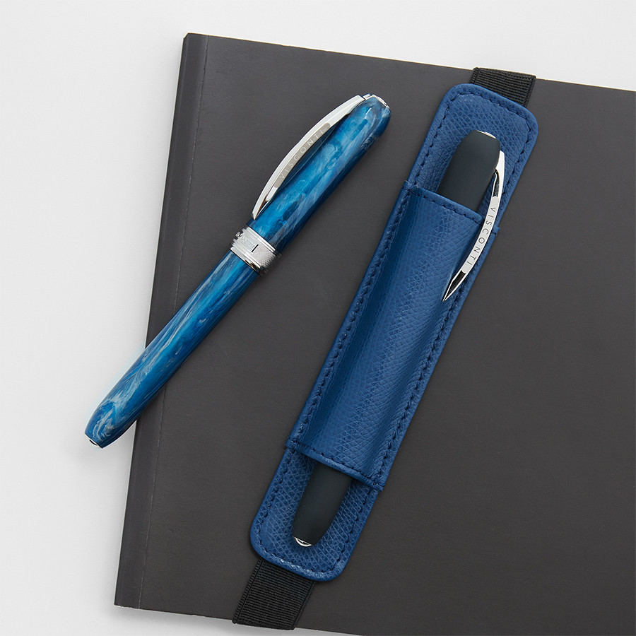 Кожаный чехол для ручки Visconti VSCT с резинкой на блокнот синий, артикул KL05-02. Фото 5