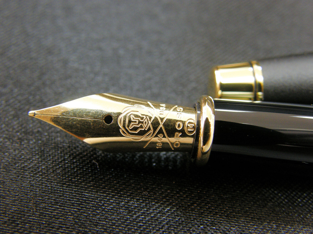 Перьевая ручка Cross Century Classic Matte Black GT, артикул AT0086-110MF. Фото 3