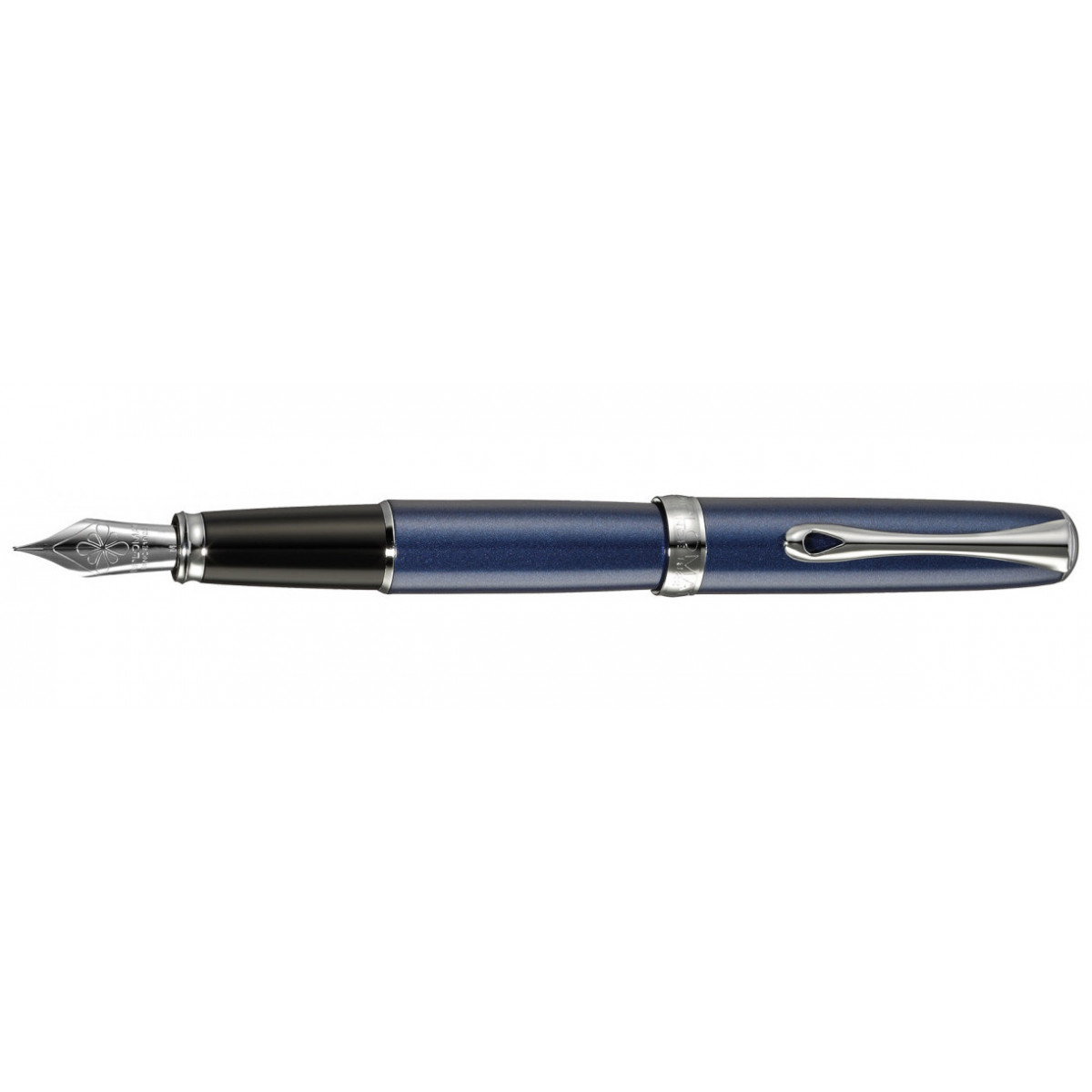 Перьевая ручка Diplomat Excellence A2 Midnight Blue Chrome перо сталь, D40209023 Перьевая ручка Diplomat Excellence A2 Midnight Blue Chrome перо сталь, артикул D40209023. Фото 1