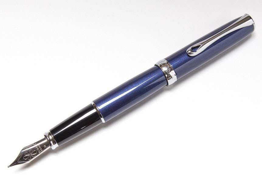 Перьевая ручка Diplomat Excellence A2 Midnight Blue Chrome перо сталь, артикул D40209023. Фото 3