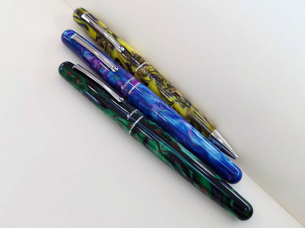 Шариковая ручка Montegrappa Elmo 01 Fantasy Blooms Blue Cross Gentian, артикул elmo01-cg-bp. Фото 2