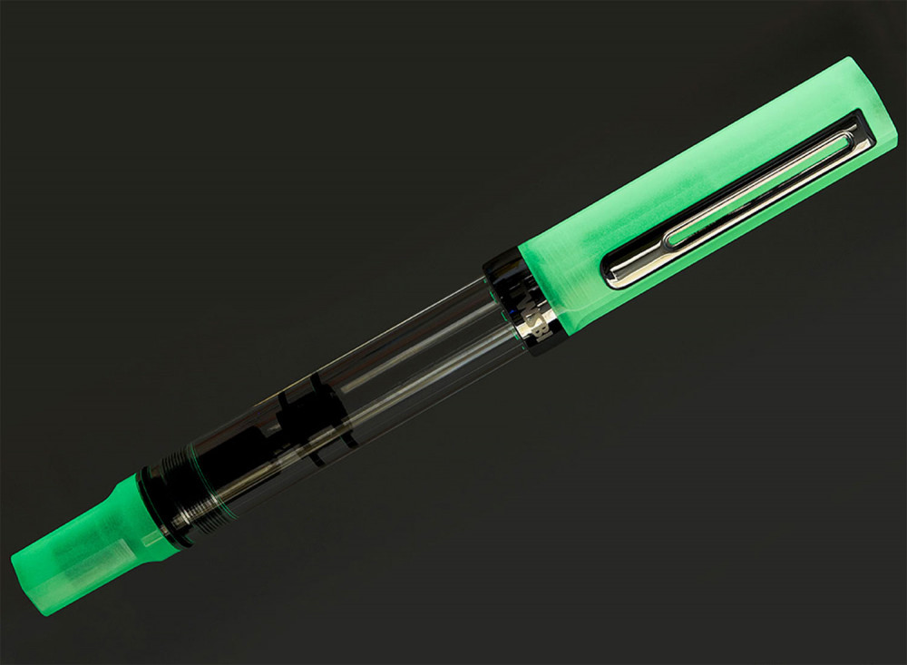 Перьевая ручка TWSBI Eco Glow Green, артикул M2532290. Фото 4