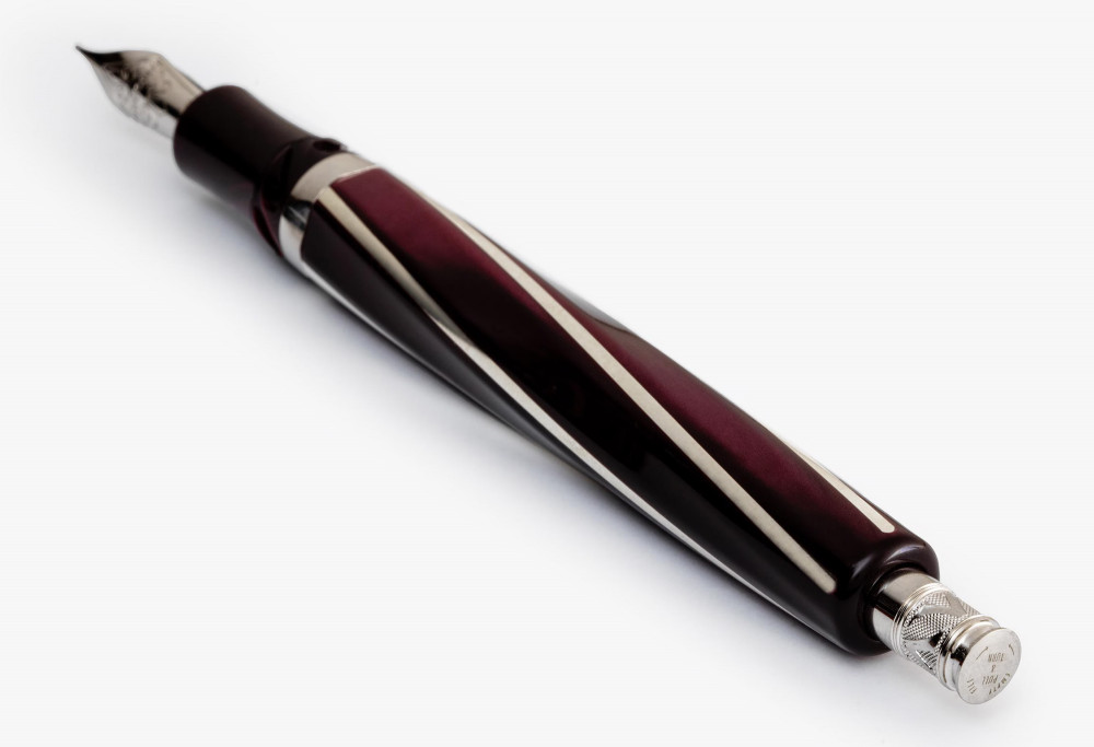 Перьевая ручка Visconti Divina Elegance Bordeaux, артикул KP18-08-FPEF. Фото 6