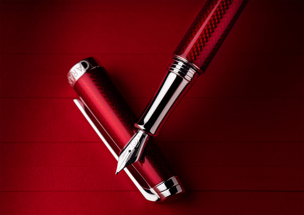 Перьевая ручка Caran d'Ache Leman Rouge Carmin, артикул 4799.570. Фото 4