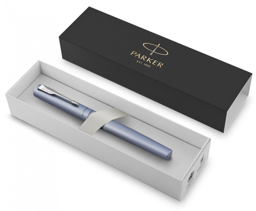 Перьевая ручка Parker Vector XL F21 Silver, артикул 2159750. Фото 4
