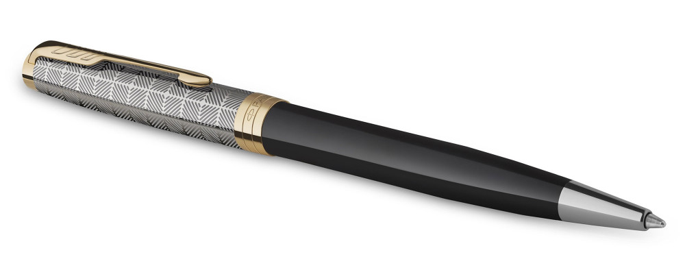 Шариковая ручка Parker Sonnet Premium Metal & Black Lacquer GT, артикул 2119787. Фото 2