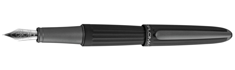 Перьевая ручка Diplomat Aero Black перо сталь, артикул D20000929. Фото 1