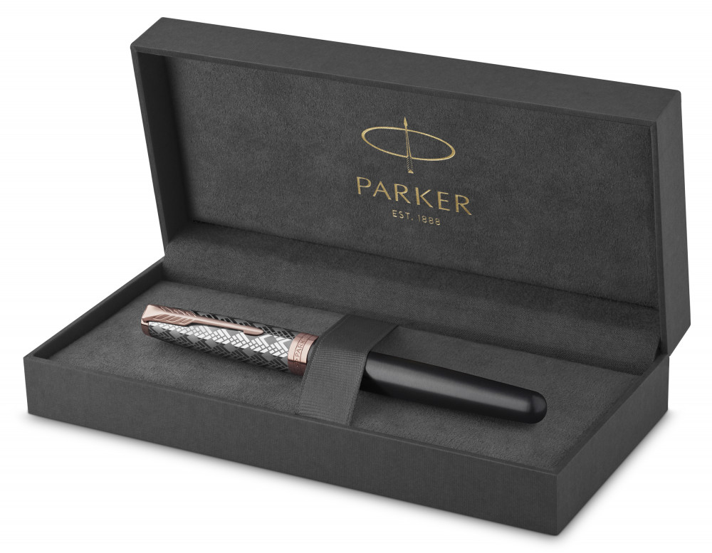 Перьевая ручка Parker Sonnet Premium Metal & Grey Lacquer PGT, артикул 2119788. Фото 4