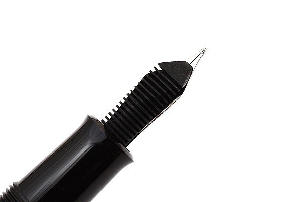 Перьевая ручка Pelikan Elegance Classic M205 Black CT, артикул 972075. Фото 3