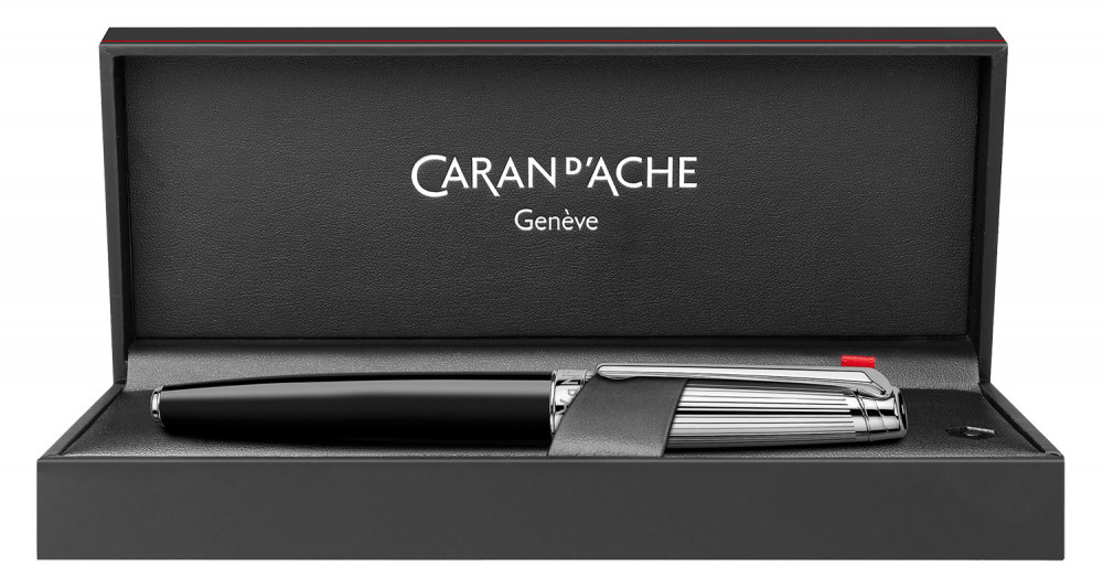 Перьевая ручка Caran d'Ache Leman Bicolor Black SP, артикул 4799.279. Фото 3