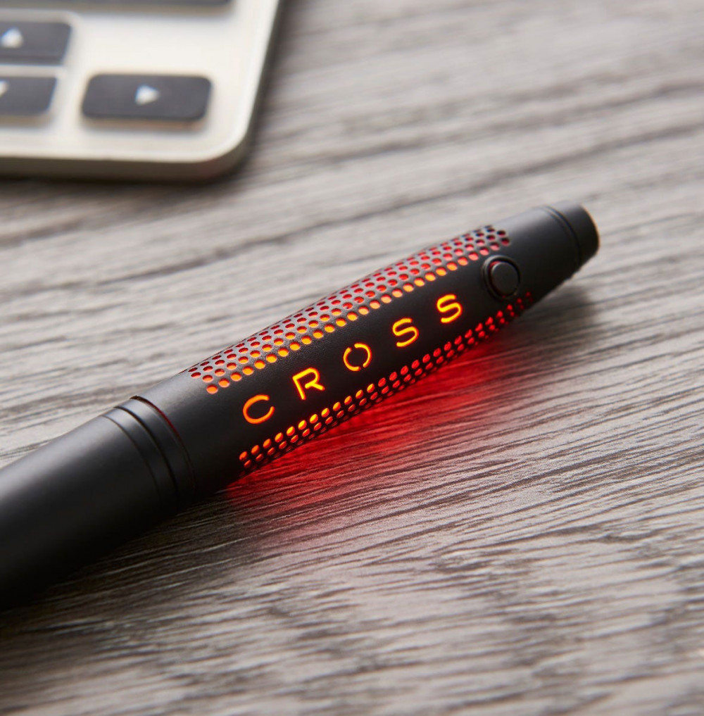 Шариковая ручка Cross Lumina Matte Black Lacquer с LED подсветкой, артикул AT0112-28. Фото 9