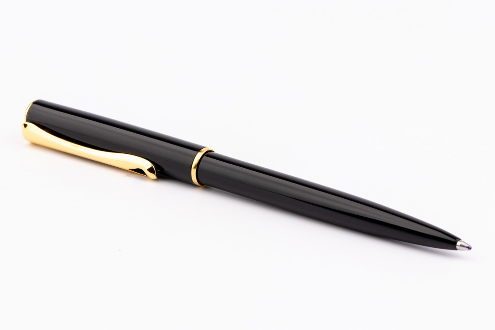 Шариковая ручка Diplomat Traveller Black Gold, артикул D40706040. Фото 2