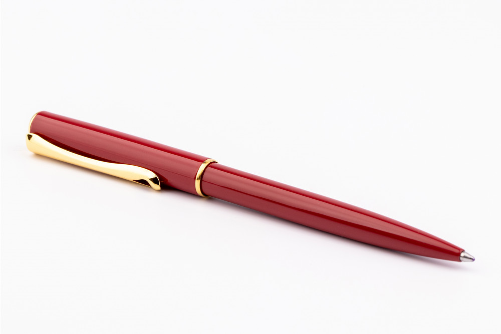 Шариковая ручка Diplomat Traveller Dark Red Gold, артикул D40709040. Фото 2