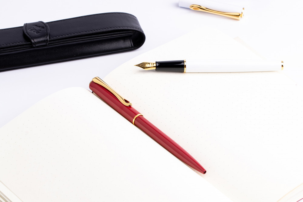 Шариковая ручка Diplomat Traveller Dark Red Gold, артикул D40709040. Фото 5