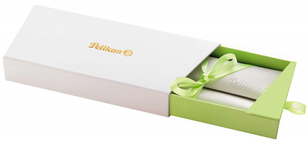 Перьевая ручка Pelikan Elegance Classic M200 Pastel-Green, артикул PL815291. Фото 2