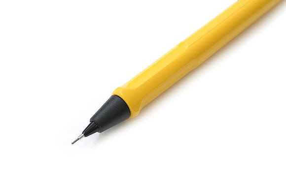 Механический карандаш Lamy Safari Yellow 0,5 мм, артикул 4000747. Фото 3