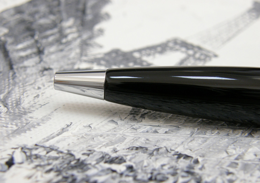 Шариковая ручка Pierre Cardin Libra черный лак красная вставка из акрила, артикул PC3402BP. Фото 3
