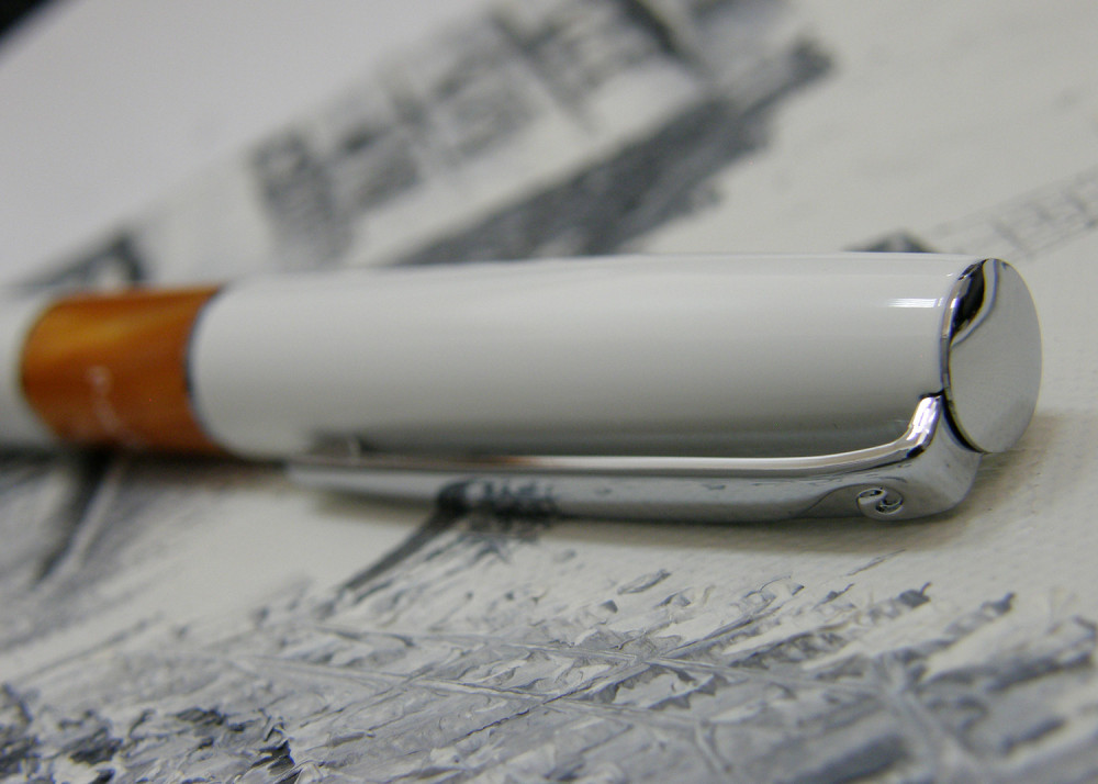 Шариковая ручка Pierre Cardin Libra белый лак оранжевая вставка из акрила, артикул PC3501BP-02. Фото 7