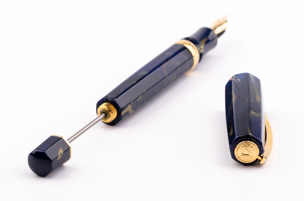 Перьевая ручка Visconti Medici Golden Blue, артикул KP17-05-FPEF. Фото 5