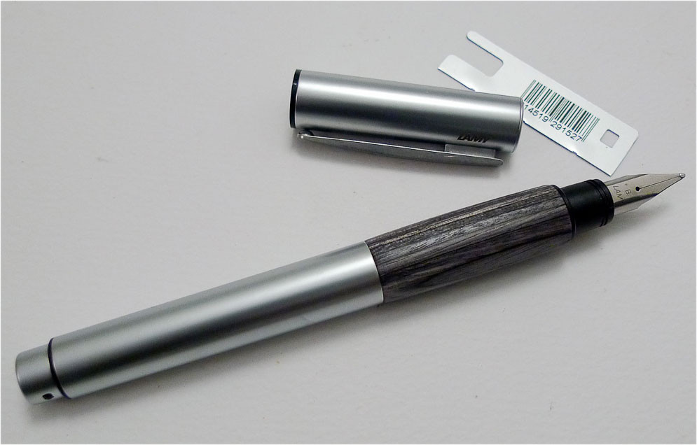 Перьевая ручка Lamy Accent Aluminium Grey Wood, артикул 4026651. Фото 2
