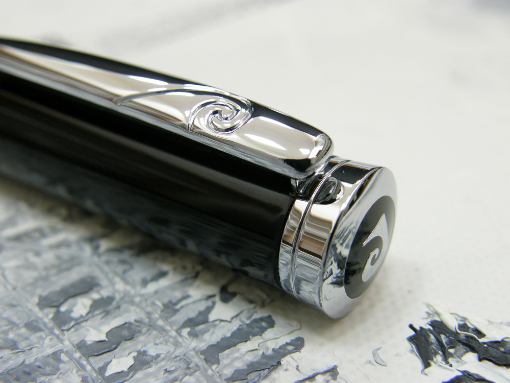 Шариковая ручка Pierre Cardin Tresor Black Lacquer CT рифленый рисунок, артикул PC7211BP. Фото 6