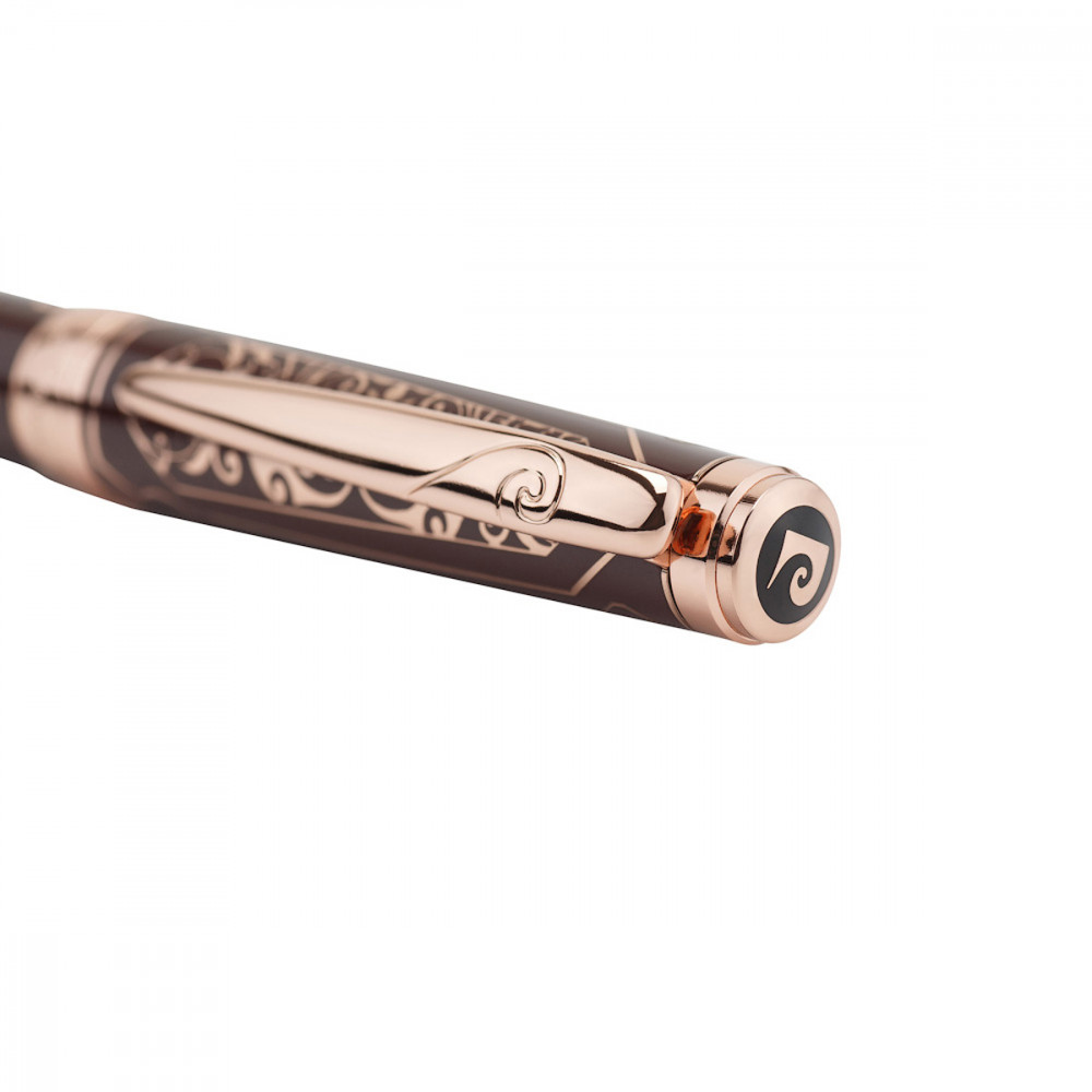 Шариковая ручка Pierre Cardin Renaissance коричневый лак гравировка с позолотой, артикул PC6902BP-R. Фото 3